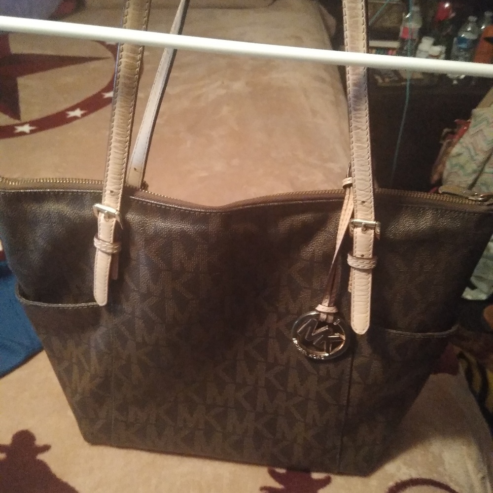 MK PURSE